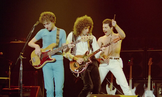 queen-rock-montreal-live-aid-50719751904b5