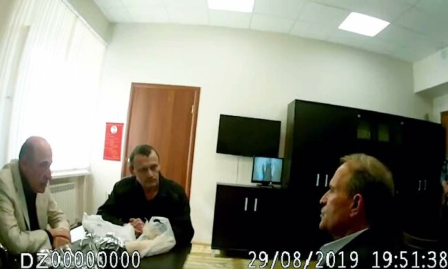 Рабинович с Медведчуком Карпюку: Все тебя ждут, вместе будем строить настоящую страну
