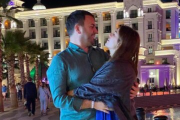 Жена ведущего "Холостячки" и "Україна має талант" Решетника подразнила украинцев: "Октябрь месяц, а мы..."