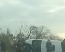 У Дніпропетровскій області зіткнулися вантажівка та мікроавтобус