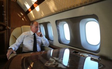 Путин в самолете