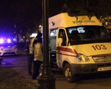 Автобус з пасажирами потрапив у ДТП під Києвом: що відомо про постраждалих і перші кадри