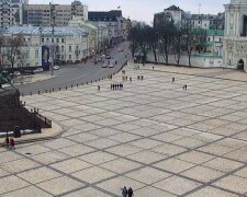 Киевлян приглашают поучаствовать в ДТП в центре Киева: кадры и детали странного "аттракциона"