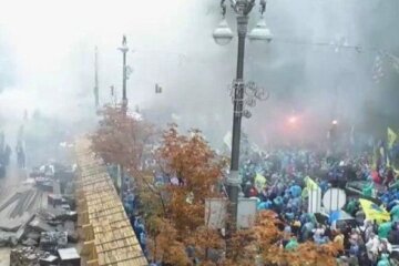 В Україні спалахнув масштабний бунт, Раду оточили, люди перекривають головні траси: кадри колапсу