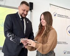 Вперше на Житомирщині: школярі присягнули стати "Омбудсманами" та захищати права дітей