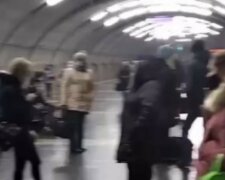 В метро Харькова вспыхнул пожар, все в дыму: "пассажиры выбежали из вагона и..."