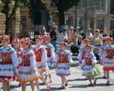 Обов'язкове виконання гімну в школах столиці: в Київраді розкрили нові деталі