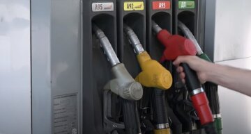 Держрегулювання цін на паливо призупинено: українцям показали нову вартість