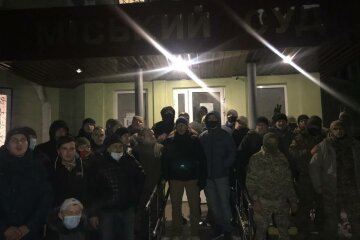 После 12-часового суда в Краматорске комбата Лановенко отпустили под домашний арест