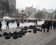 Рада, столкновения, палатки, палаточный городок