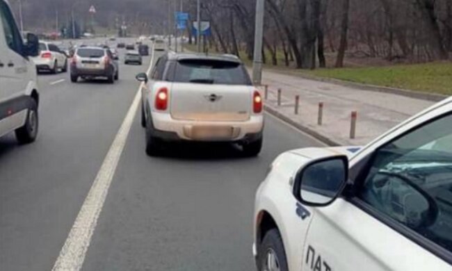 П'яний у мотлох водій поставив на вуха весь Київ: кадри з місця інциденту