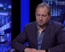 Николай Томенко: "Чиновники начинают демонстрировать свой патриотизм за бюджетные средства"