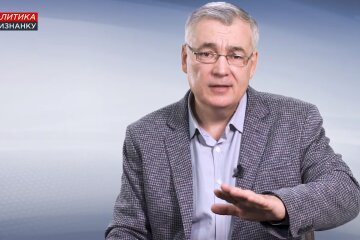 Хто давав повітряний коридор цьому літаку? – Снєгирьов про літак Аксьонова та Костянтинова