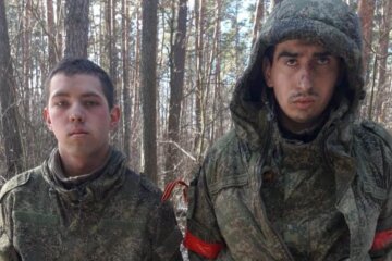 "Зачем вы пришли на нашу землю?": российских оккупантов захватили в плен, фото