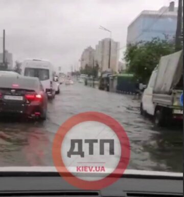 Злива у Києві