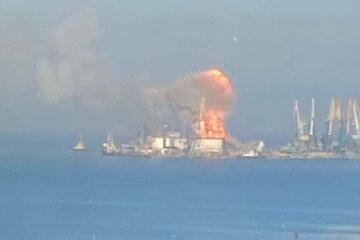 Силы ВСУ в Бердянске уничтожили огромный корабль, которым хвастались россияне: как это было