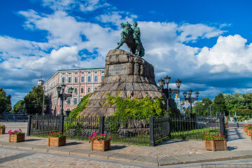 памянтик Богдану Хмельницкому