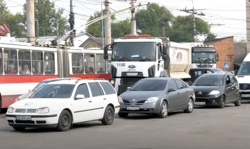 Ограничение движения транспорта в Черновцах