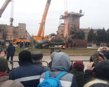 На Одещині відновили пам'ятник Леніну: карантин не перешкода, кадри