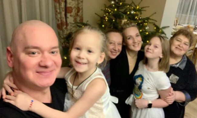 Евгений Кошевой с женой и детьми