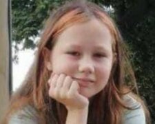 Под Киевом девочка не вернулась домой со школы: родные просят о помощи