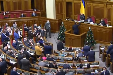 "А ви і далі платіть податки": українцям показали у скільки їм обходиться утримання "бездомних" депутатів