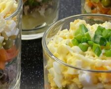 Вкусный и яркий салат на Новый Год: кулинар дала рецепт, легче оливье