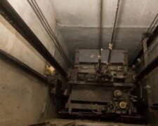 В киевской многоэтажке оборвался лифт с человеком внутри, видео: "Давно просили заменить..."