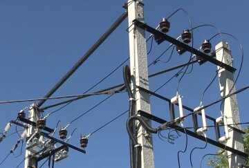 Графіки відключення світла у Дніпропетровській області на квітень