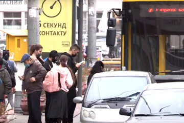 Новые правила на дорогах, что кардинально изменилось для пешеходов и пассажиров: "Теперь обязаны иметь..."