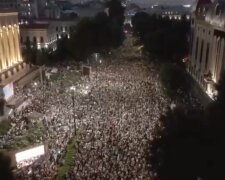 Тысячи недовольных грузин заполонили центр Тбилиси: детали и причины происходящего