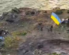 флаг Украины, остров Змеиный, Черное море