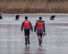 На Львівщині водолази виявили тіла рибалок, деталі трагедії: "Було пізно їх рятувати"