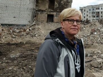 Прем'єр-міністр Литви подивилася на пекло, яке влаштували окупанти під Києвом: "Наслідки жахають"