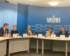 У прес-центрі “УНІАН” відбулось обговорення ролі державних підприємств в економіці України: 
 Механізми досягнення ефективності державних підприємств