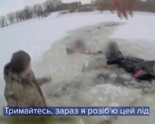 За крок до біди: у Черкасах патрульні витягли подружжя з крижаної пастки