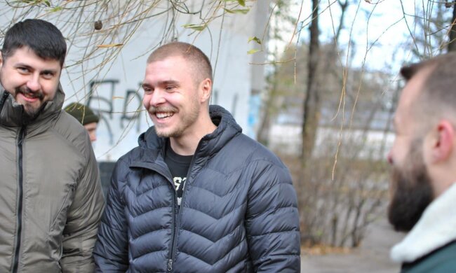 Трьох "харківських робінгудів" звільнили з СІЗО: в Нацкорпусі розповіли про перше справедливе рішення суду