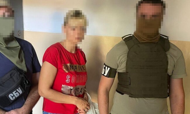 Украинку завербовали, чтобы натворить беды в Херсоне: днем получала гуманитарную помощь, а ночью работала на рф