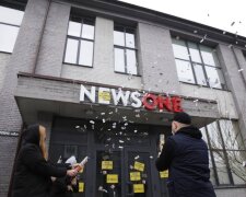 Нацкорпус "поздравил" телеканалы NewsOne, ZIK и 112 Украина с закрытием