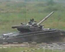 ЧП на Николаевщине: танк случайно обстрелял село, видео с места