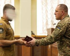 Герои "Омеги": восемь спецназовцев получили награды за мужество и стойкость – среди них и руководитель подразделения