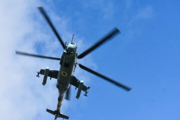 Авіакатастрофа з військовим вертольотом: упав на багатолюдну вулицю, відео з місця трагедії