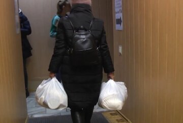 Безкоштовні продукти для пенсіонерів у Харкові