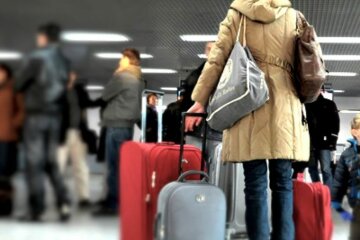 Проблеми з психікою і не тільки: експерт розповіла, яким ризикам піддаються заробітчани