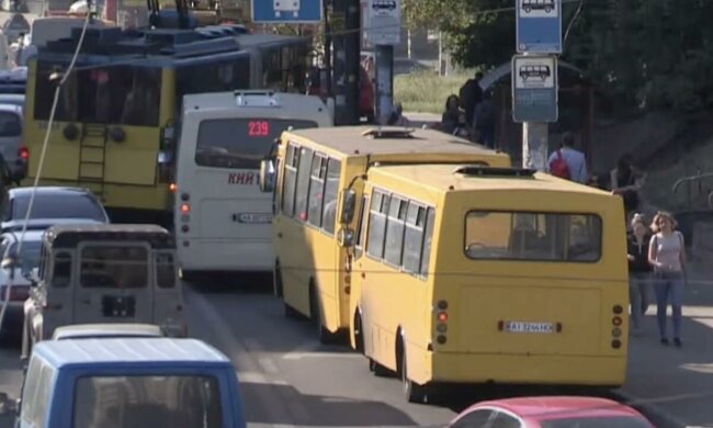 Новый график движения транспорта в Киеве