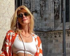 Звезда "Х-Фактора" и новой "ВИА Гры" в платье на тонких бретелях покорила видом в Милане: "Эстетика в чистом виде"