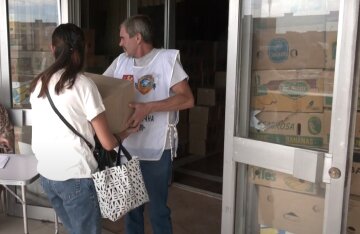 Безкоштовні продукти для ВПО у Полтаві
