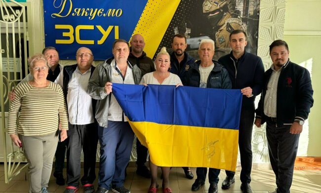 "Місія - рятувати життя": Валерій Дубиль та команда волонтерів передали медичний вантаж лікарям Херсона, Миколаєва та Чорнобаївки