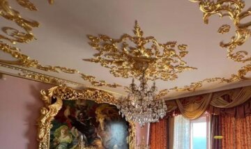 Квартиру в золоте и с бронированными окнами продают в Одессе за космическую цену: кадры из пентхауса