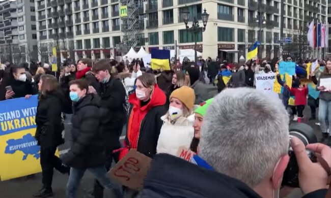 "Это довольно опасные вещи": историк рассказал об вопиющих стереотипах в Германии насчет Украины